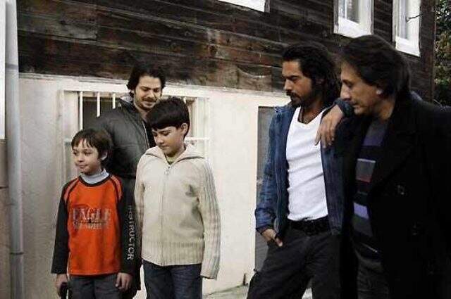 Arka Sokaklar dizisinden ayrılan Furkan Göksel kimdir, kaç yaşındadır?