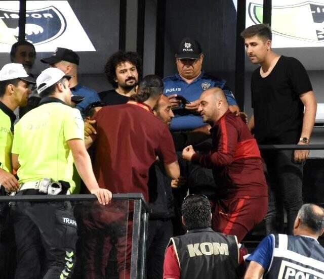Hasan Şaş, Galatasaray'daki görevinden istifa ettiğini açıkladı