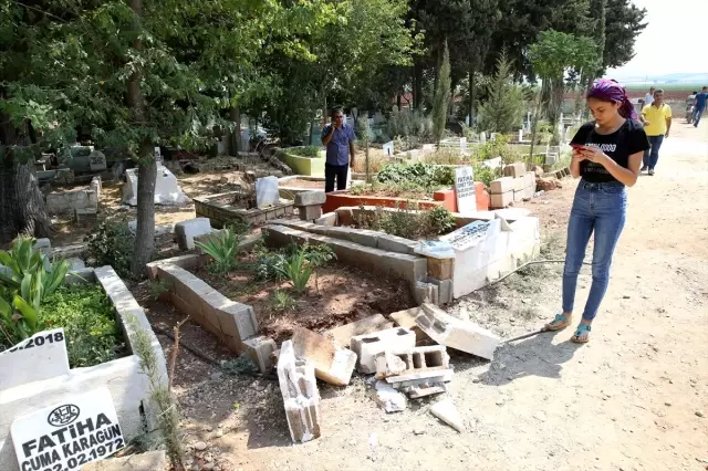 100 mezarın yıkılıp üzerine yazı yazılmasıyla ilgili 6 şüpheli gözaltına alındı 100 mezarın yıkılıp üzerine yazı yazılmasıyla ilgili 6 şüpheli gözaltına alındı