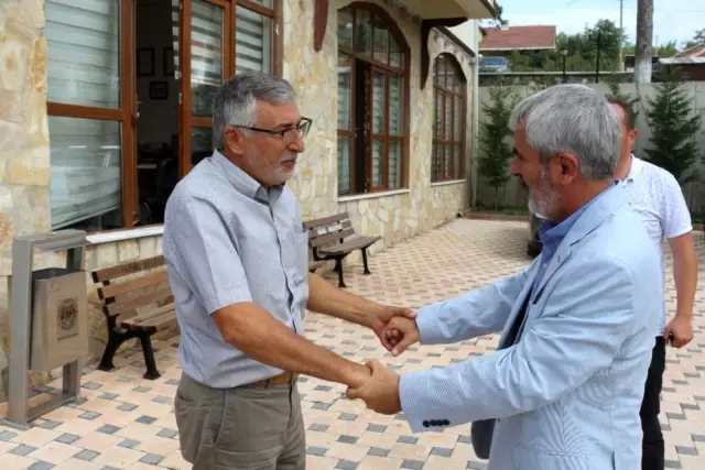 Sazak'tan Bozkurt'a hayırlı olsun ziyareti Sazak'tan Bozkurt'a hayırlı olsun ziyareti
