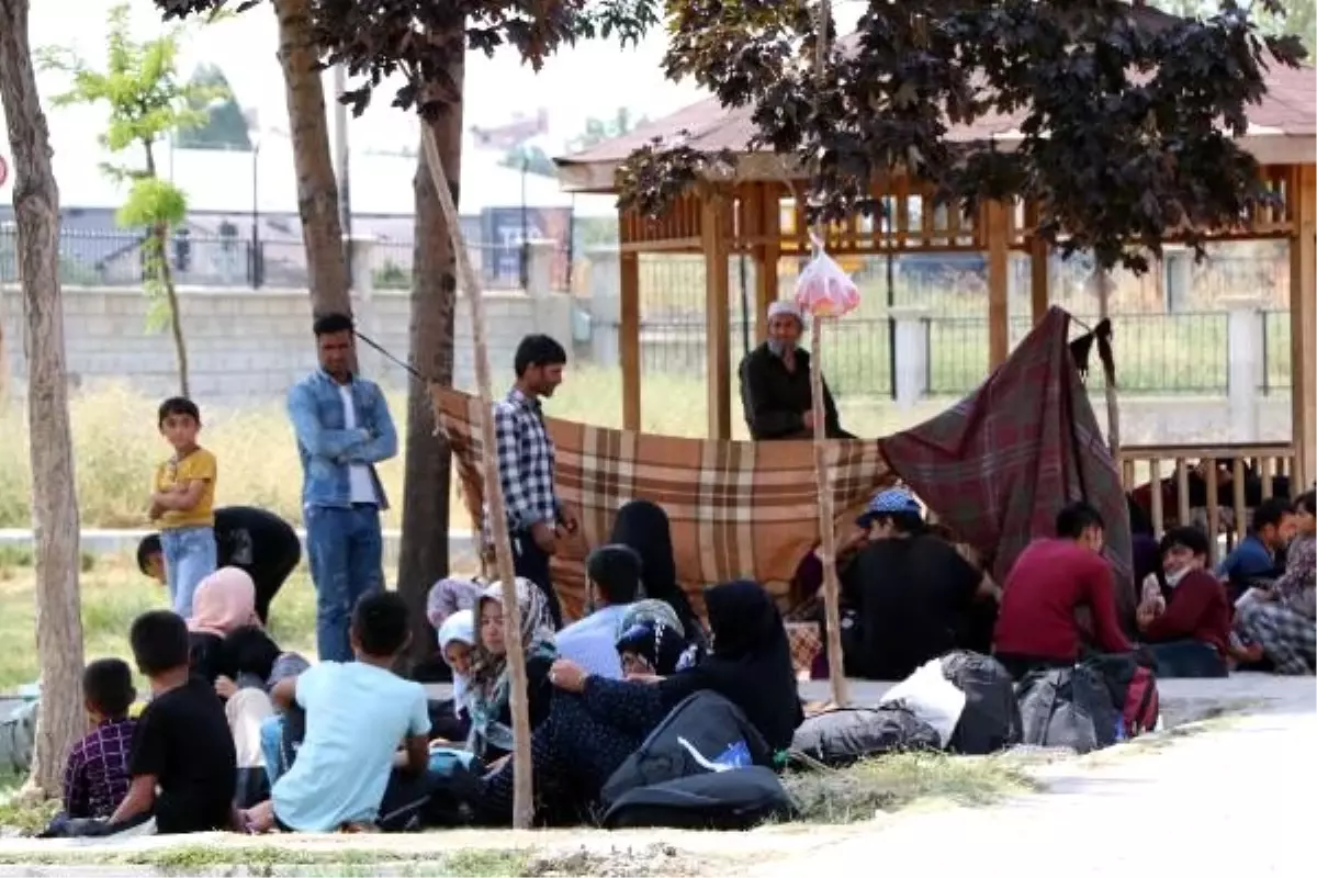 Van otogarı mülteci kampı gibi