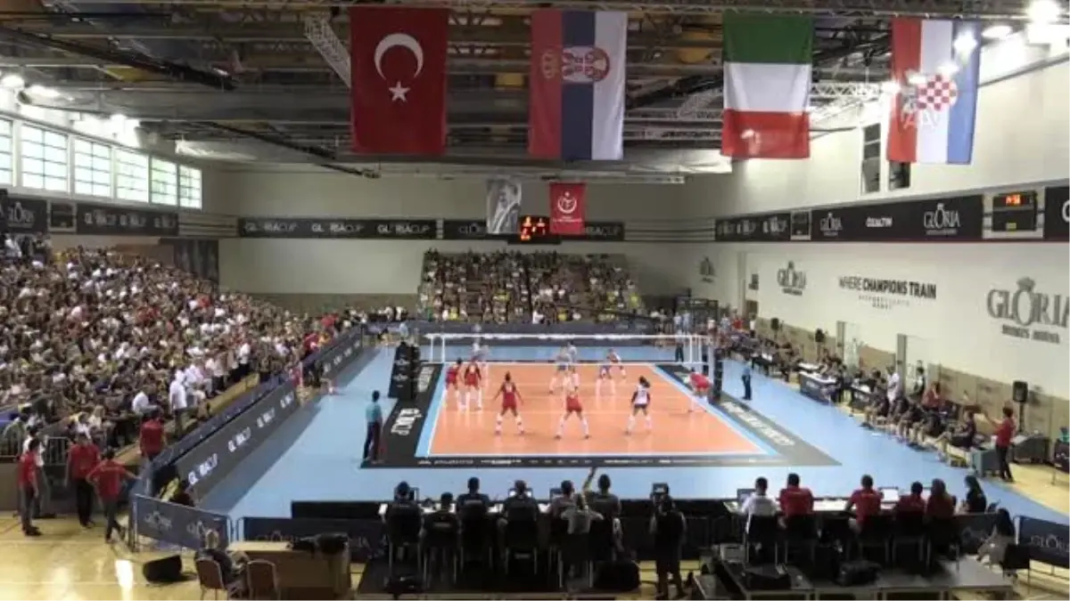 Voleybol: Gloria Kupası - Türkiye: 2 - Sırbistan: 3