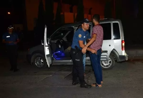 Adana'da asayiş uygulanmasında, aranan 17 kişi yakalandı
