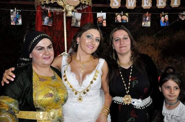 Amerikalı Zabrian ile Çukurcalı Ramazan dünyaevine girdi