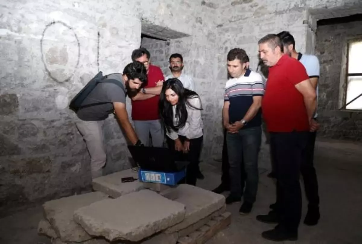 Başkan Ertan'dan Van Kent Müzesi'nde inceleme