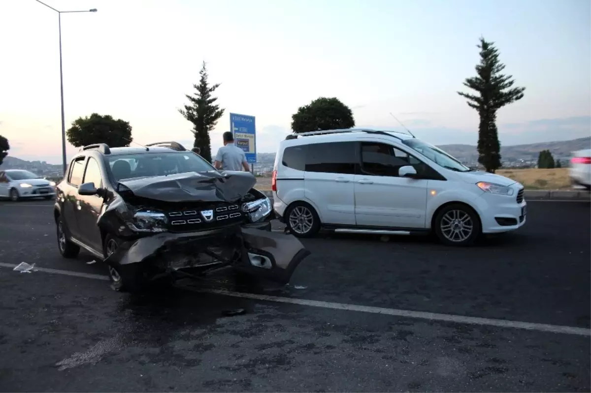 Elazığ'da trafik kazası: 8 yaralı