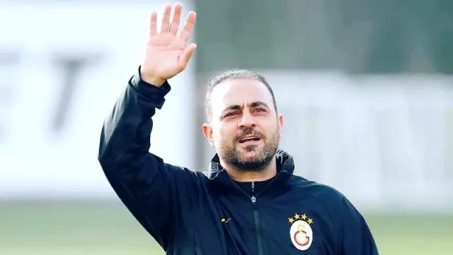 Galatasaray'da istifa: Yardımcı antrenör Hasan Şaş görevinden ayrıldı Galatasaray'da istifa: Yardımcı antrenör Hasan Şaş görevinden ayrıldı