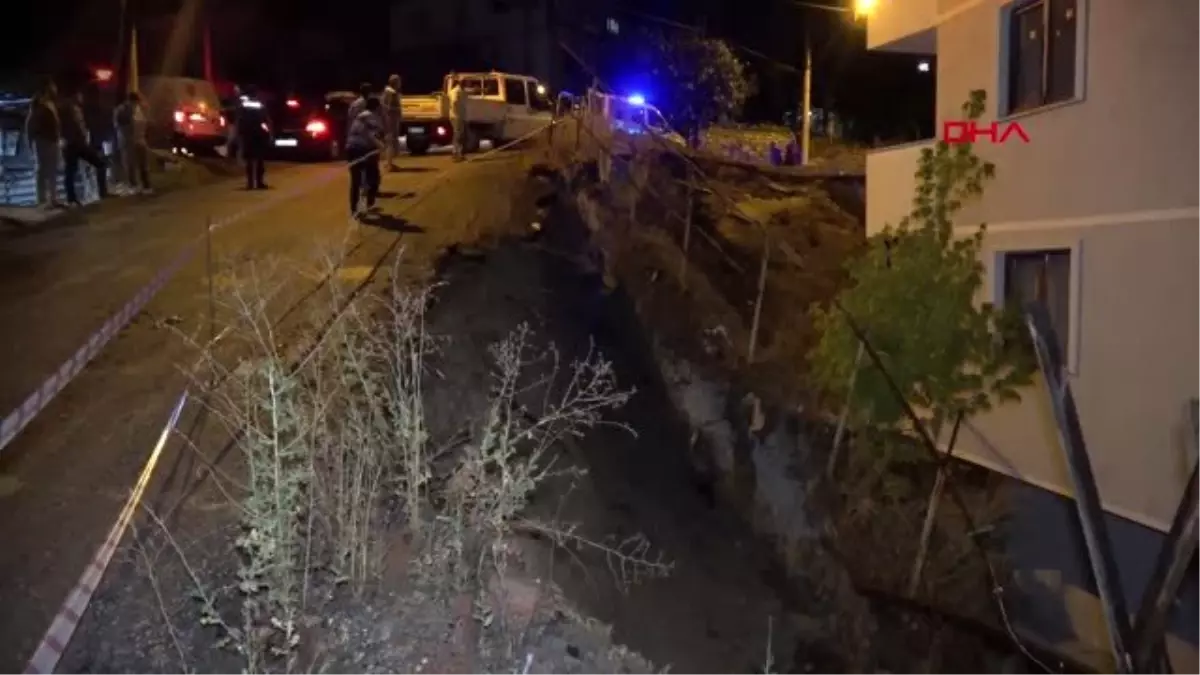 Karabük'te apartmanın istinat duvarı çöktü