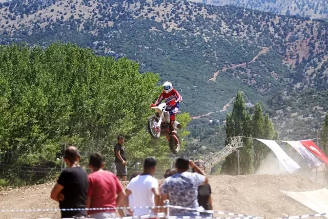 Seydikemer'de şehit Yasin Ağır anısına Süper Enduro Yarışı yapıldı Seydikemer'de şehit Yasin Ağır anısına Süper Enduro Yarışı yapıldı