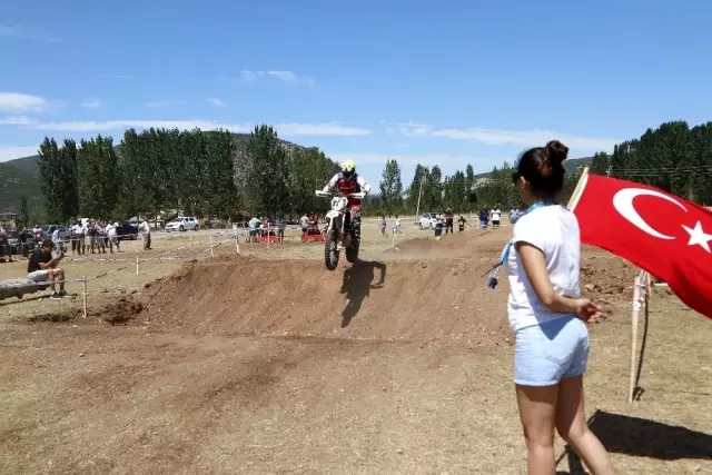 Seydikemer'de şehit Yasin Ağır anısına Süper Enduro Yarışı yapıldı Seydikemer'de şehit Yasin Ağır anısına Süper Enduro Yarışı yapıldı