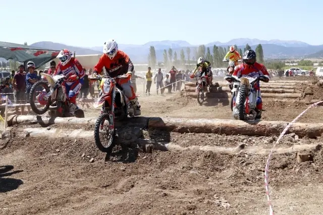 Seydikemer'de şehit Yasin Ağır anısına Süper Enduro Yarışı yapıldı Seydikemer'de şehit Yasin Ağır anısına Süper Enduro Yarışı yapıldı