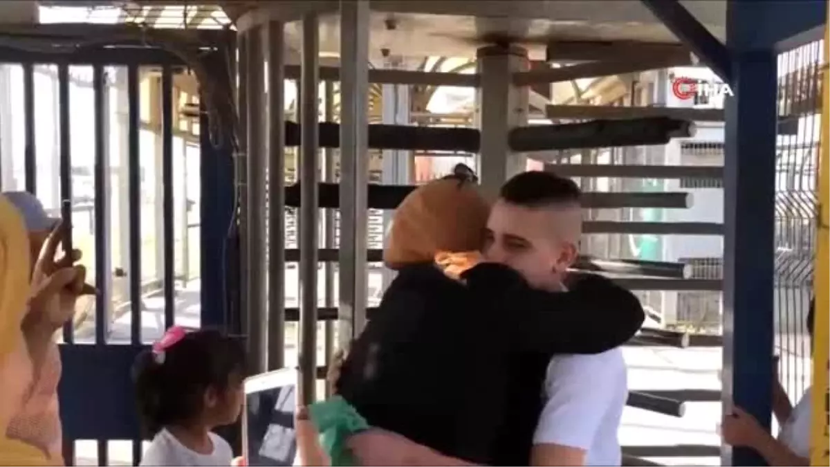 15 yaşındaki Filistinli çocuk özgürlüğüne kavuştu