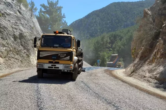 Alanya Yaylakonak yolu asfaltlanıyor