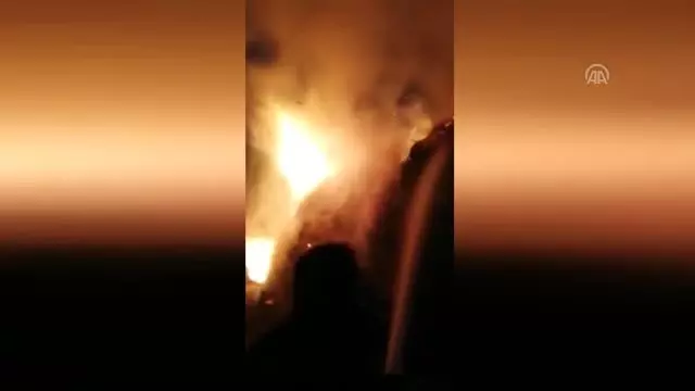 Besicinin 900 bağ otu yangında kül oldu