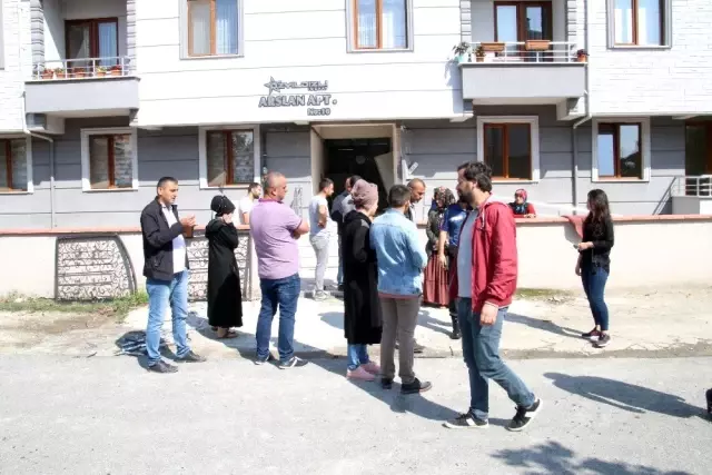 Çelik kapı ve duvarlar yıkıldı Çelik kapı ve duvarlar yıkıldı