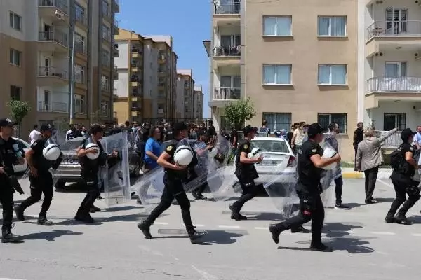 Diyarbakır, Van ve Mardin'in HDP'li Büyükşehir belediye başkanları görevden alındı (6)