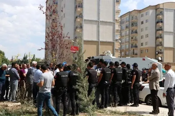 Diyarbakır, Van ve Mardin'in HDP'li Büyükşehir belediye başkanları görevden alındı (6)