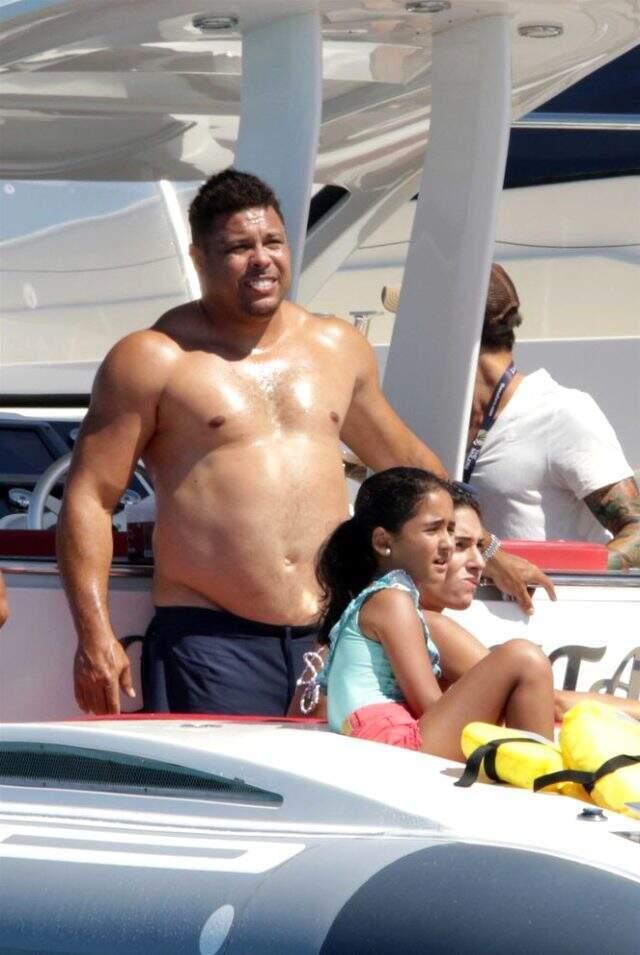 Efsane oyuncu Ronaldo'nun göbekli hali olay oldu!