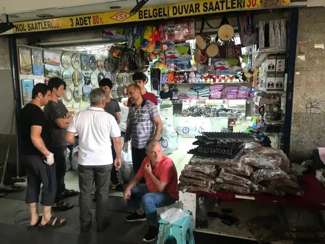 Selin vurduğu Eminönü'nde esnaf, 150 bin lira zarara uğradı!