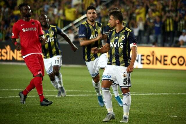 Fenerbahçe 123 hafta sonra lider