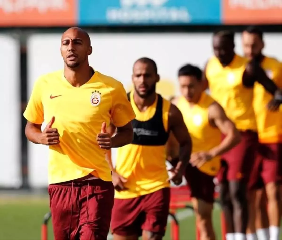 Galatasaray'da Nzonzi ilk antrenmanına çıktı
