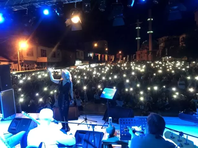 Hüyük Kültür, Sanat ve Gençlik Festivali'nde sanat şöleni yaşandı Hüyük Kültür, Sanat ve Gençlik Festivali'nde sanat şöleni yaşandı