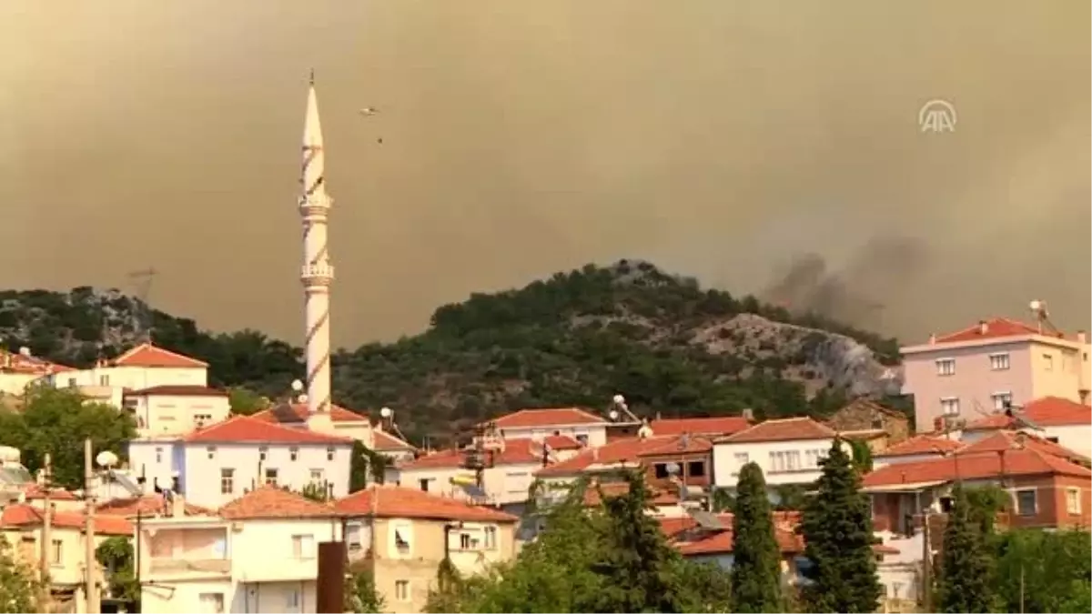 Karabağlar'da başlayan orman yangını devam ediyor (2)