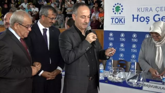 Kırıkkale'de emekliler TOKİ'den ev sahibi oldu Kırıkkale'de emekliler TOKİ'den ev sahibi oldu