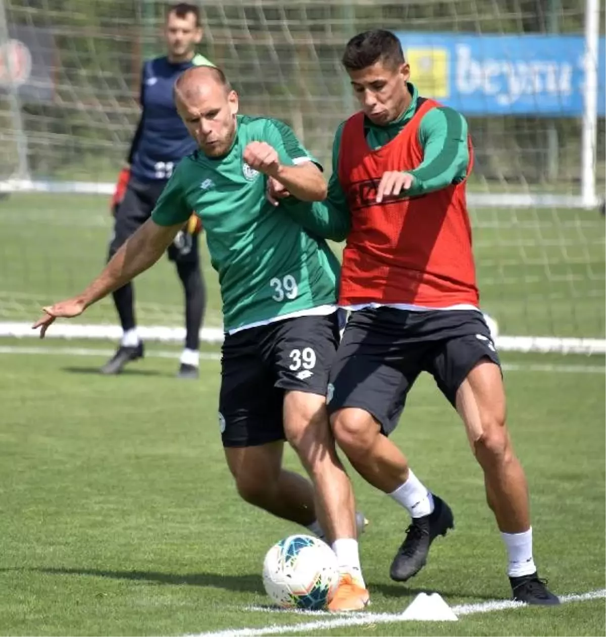 Konyaspor, Galatasaray mesaisine ara vermeden başladı