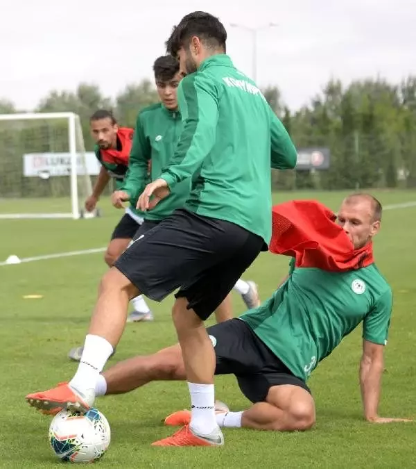 Konyaspor, Galatasaray mesaisine ara vermeden başladı Konyaspor, Galatasaray mesaisine ara vermeden başladı