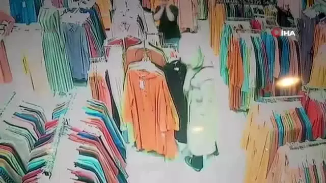 Küçük çocuğun tehlikeli oyunu, iş yerini yakıyordu
