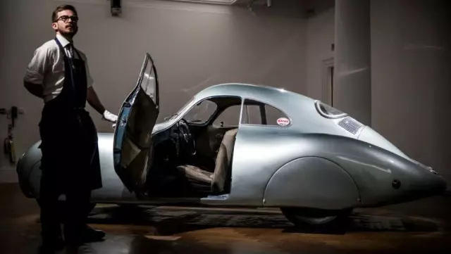 Nazi Porsche'si: 20 milyon dolarlık müzayede 'skandalı' Nazi Porsche'si: 20 milyon dolarlık müzayede 'skandalı'