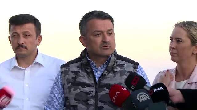 Söndürülemeyen Karabağlar yangını için Bakan Pakdemirli'den açıklama