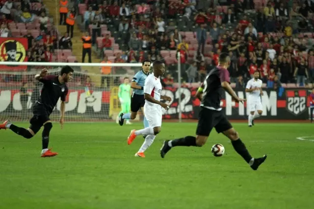 Spor Toto 1. Lig: Eskişehirspor: 1 - Keçiörengücü: 1 Spor Toto 1. Lig: Eskişehirspor: 1 - Keçiörengücü: 1