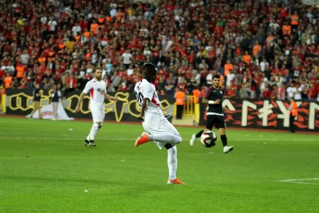 Spor Toto 1. Lig: Eskişehirspor: 1 - Keçiörengücü: 1 Spor Toto 1. Lig: Eskişehirspor: 1 - Keçiörengücü: 1