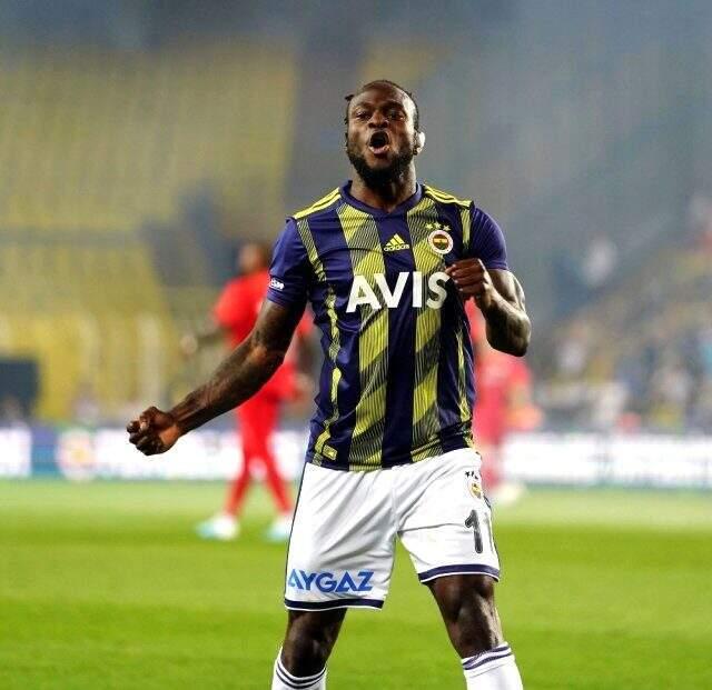 Victor Moses pamuk ile sahaya çıktı