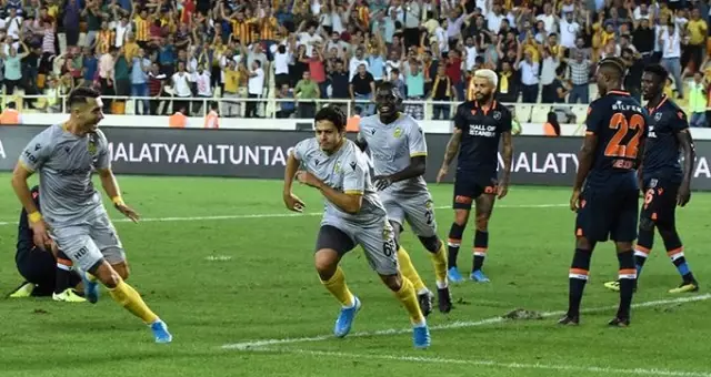 Yeni Malatyaspor 3 puanı 3 golle aldı