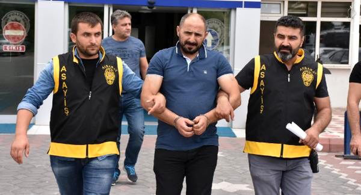 35 yıl kesinleşmiş hapis cezası bulunan şüpheli minibüsün bagajında yakalandı