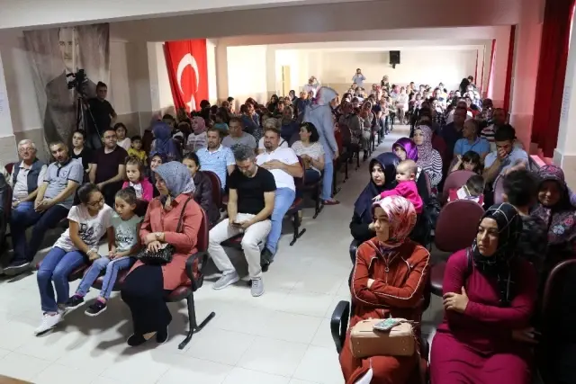 Aksaray'da 1. sınıf öğrencilerinin öğretmeni noter huzurunda çekilişle belirlendi Aksaray'da 1. sınıf öğrencilerinin öğretmeni noter huzurunda çekilişle belirlendi