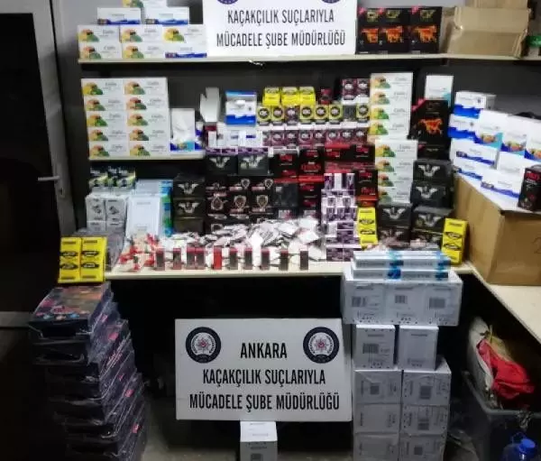 Ankara'da 9 bin cinsel içerikli ürün ele geçirildi Ankara'da 9 bin cinsel içerikli ürün ele geçirildi