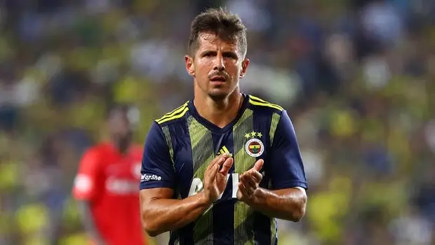Emre Belözoğlu'ndan taraftara çağrı Emre Belözoğlu'ndan taraftara çağrı