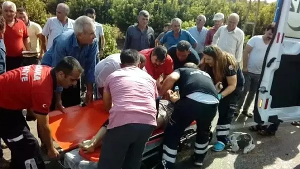 Kozan'da trafik kazası: 1 ölü, 3 yaralı Kozan'da trafik kazası: 1 ölü, 3 yaralı