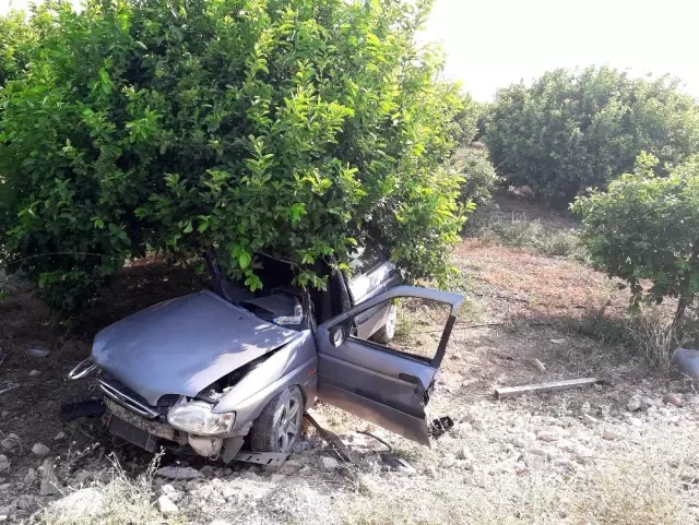 Kozan'da trafik kazası: 1 ölü, 3 yaralı Kozan'da trafik kazası: 1 ölü, 3 yaralı