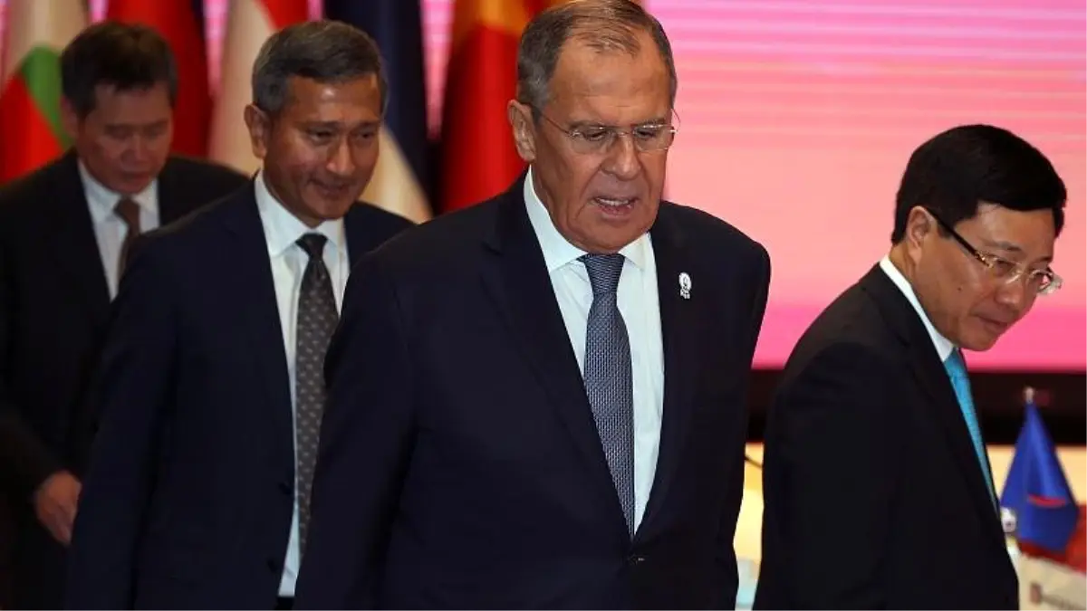 Lavrov: Cihatçıların saldırılarına karşılık verileceği konusunda Türkiye'yi uyardık