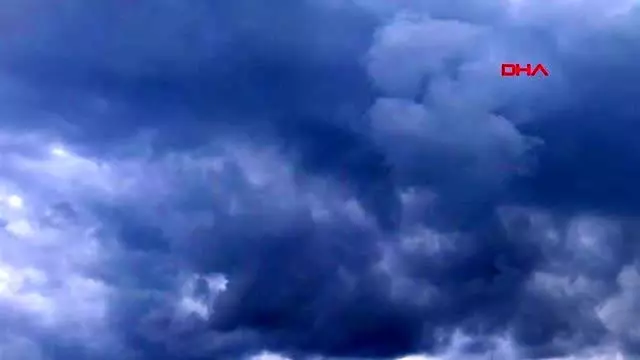 METEOROLOJİ UYARMIŞTI İSTANBUL'DA KARABULUTLAR METEOROLOJİ UYARMIŞTI İSTANBUL'DA KARABULUTLAR