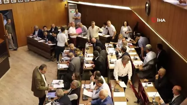 Mezar yerlerine zam komisyondan geçti