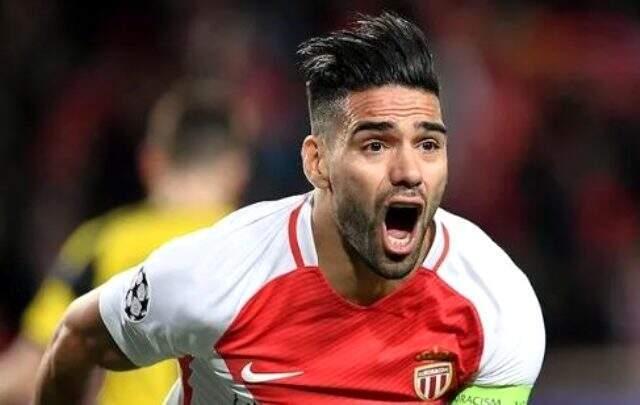 Monaco, Falcao'nun yerine Slimani'yi transfer edecek