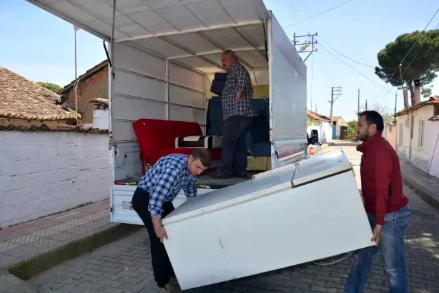 Şehzadeler'in 'Atma Paylaş' projesi gönül köprüsü kuruyor
