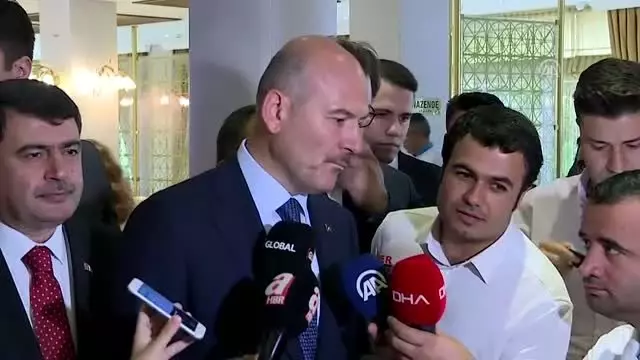 Soylu: 'Terörle demokrasi arasına bir meşru kanal açmaya çalışanlar sorumsuzluk işlemektedirler' Soylu: 'Terörle demokrasi arasına bir meşru kanal açmaya çalışanlar sorumsuzluk işlemektedirler'