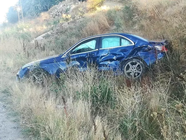 Trafik kazası 2 yaralı Trafik kazası 2 yaralı